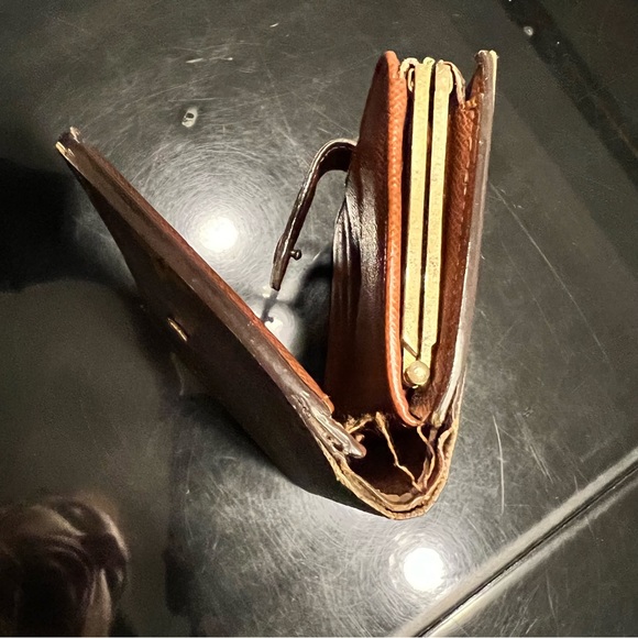 Vintage LV Walllet - Picture 5 of 12